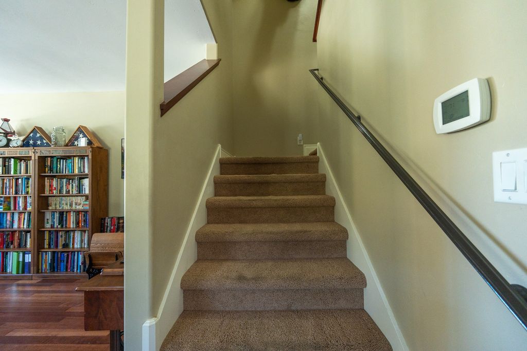 Image 17 of property listing at 2587 Overlook Boulevard, Helena, MT 59601