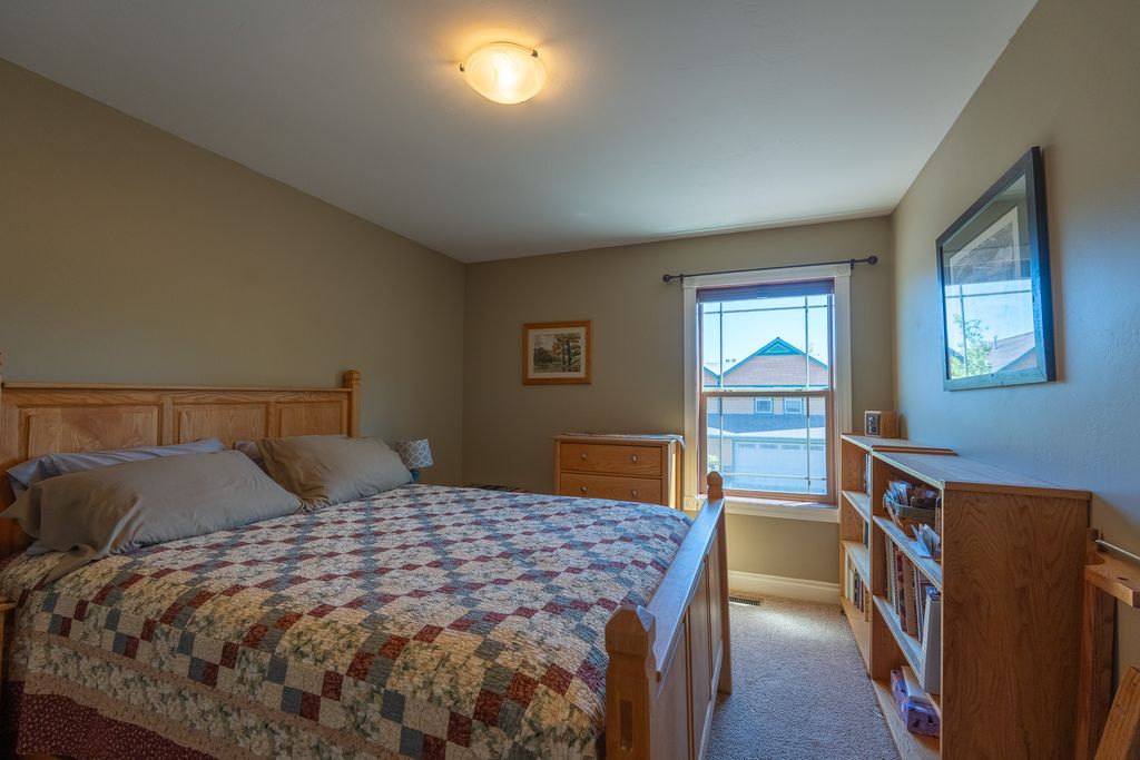 Image 31 of property listing at 2587 Overlook Boulevard, Helena, MT 59601