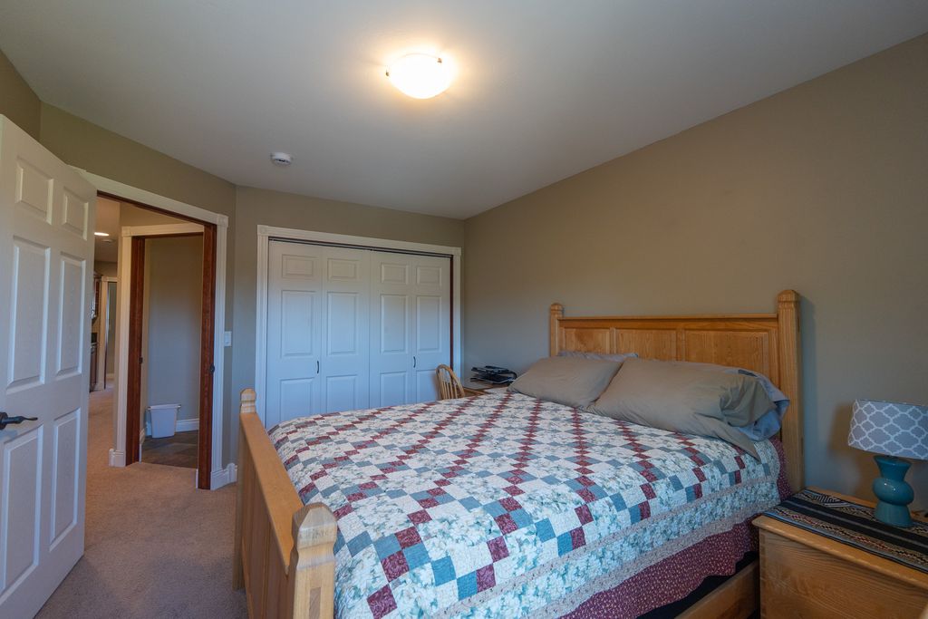 Image 32 of property listing at 2587 Overlook Boulevard, Helena, MT 59601