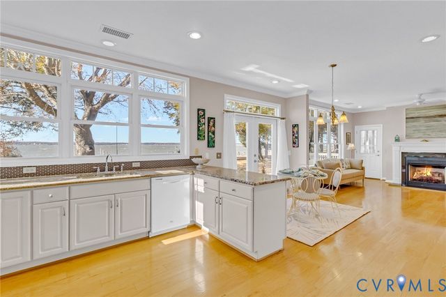 167 Headley Ln, Warsaw, VA 22572