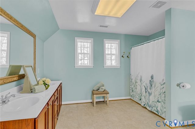 167 Headley Ln, Warsaw, VA 22572