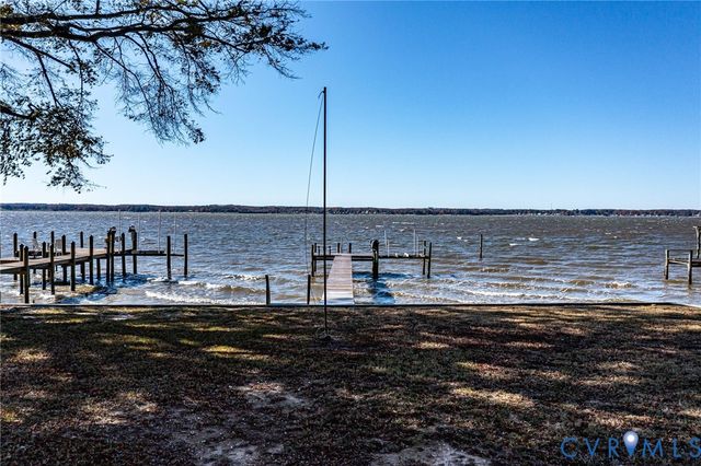 167 Headley Ln, Warsaw, VA 22572