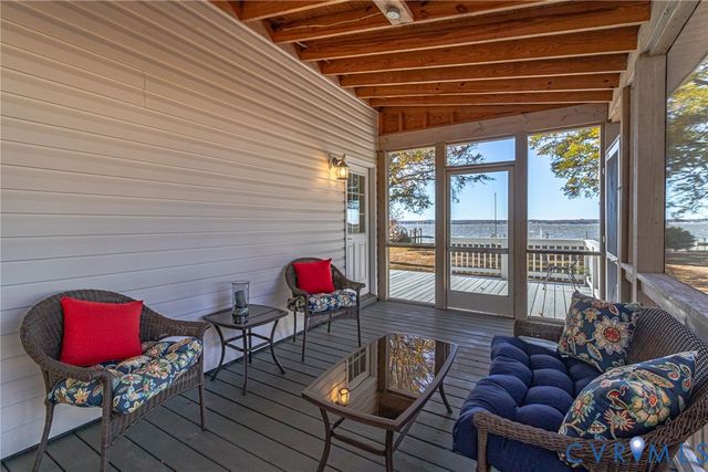 167 Headley Ln, Warsaw, VA 22572