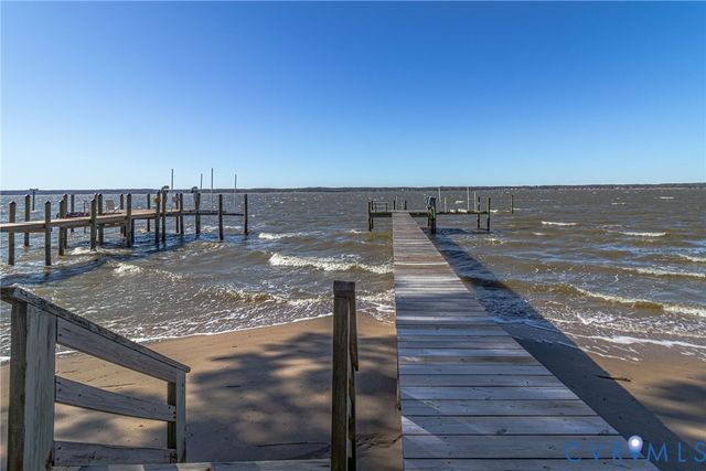 167 Headley Ln, Warsaw, VA 22572