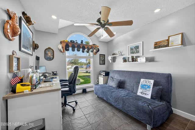 13210 JOEANDY Road N, Jacksonville, FL 32225