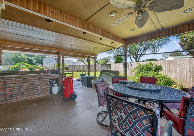 13210 JOEANDY Road N, Jacksonville, FL 32225