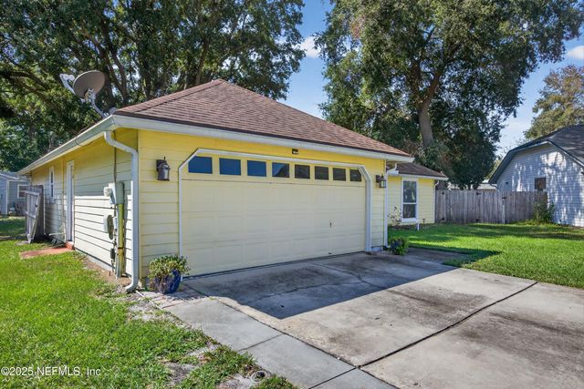 13210 JOEANDY Road N, Jacksonville, FL 32225