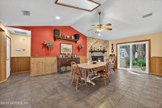 13210 JOEANDY Road N, Jacksonville, FL 32225