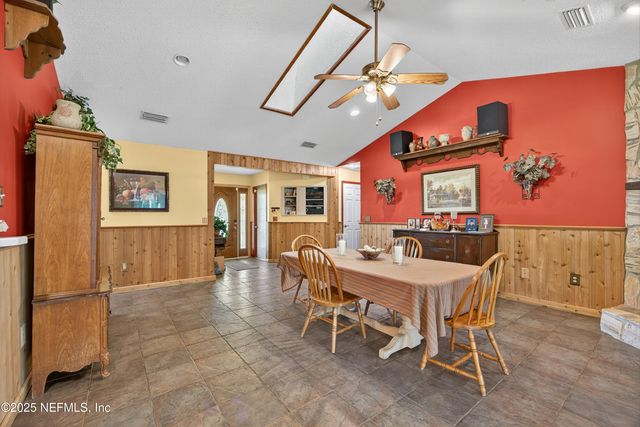 13210 JOEANDY Road N, Jacksonville, FL 32225