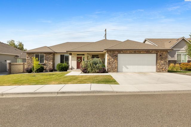 10216 W 16th Place, Kennewick, WA 99338