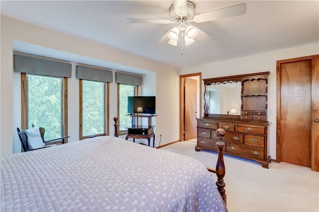 144 Wood Run, Greece, NY 14612