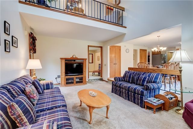 144 Wood Run, Greece, NY 14612