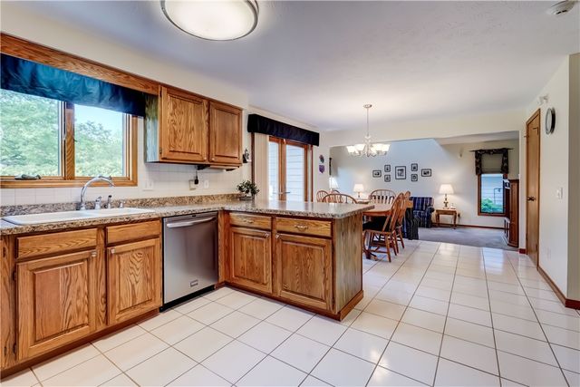 144 Wood Run, Greece, NY 14612