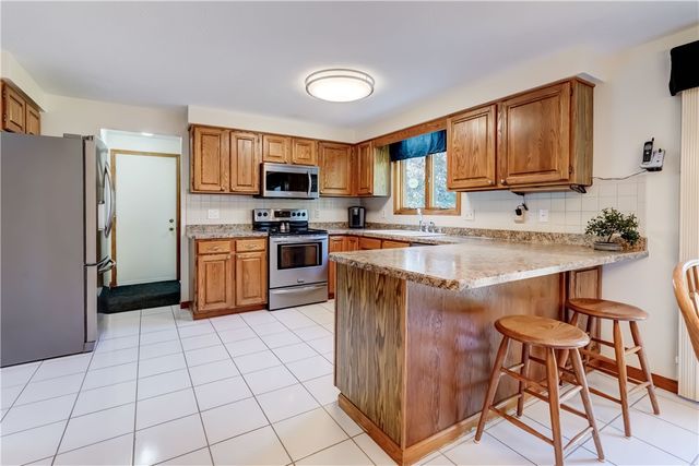 144 Wood Run, Greece, NY 14612