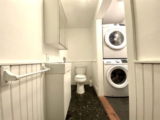 32 McAllister Street, Newport, RI 02840