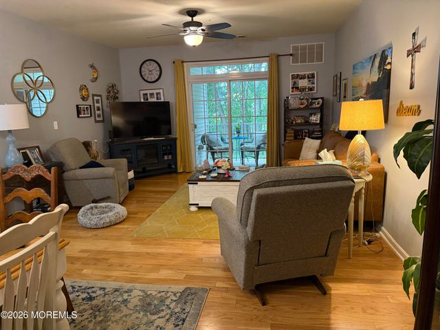 624 Sophee Lane 6, Lakewood, NJ 08701