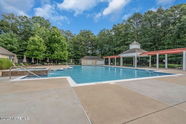 624 Sophee Lane 6, Lakewood, NJ 08701