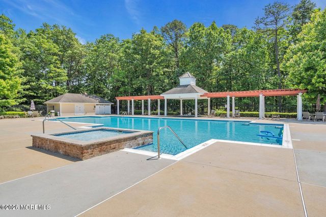 624 Sophee Lane 6, Lakewood, NJ 08701