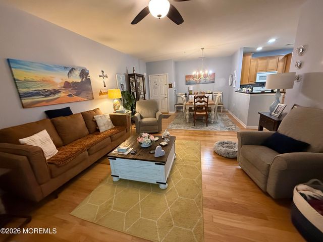 624 Sophee Lane 6, Lakewood, NJ 08701