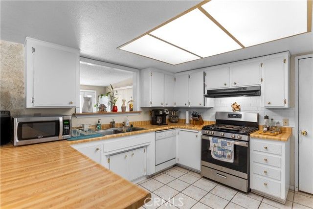 17837 Fresno Street, Hesperia, CA 92345