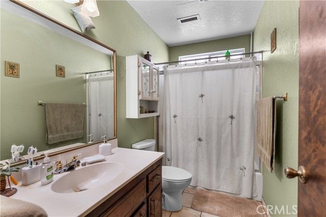 17837 Fresno Street, Hesperia, CA 92345