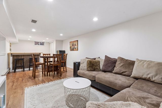 3037 Florida Avenue S, Saint Louis Park, MN 55426