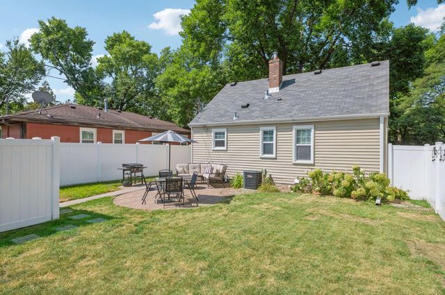 3037 Florida Avenue S, Saint Louis Park, MN 55426