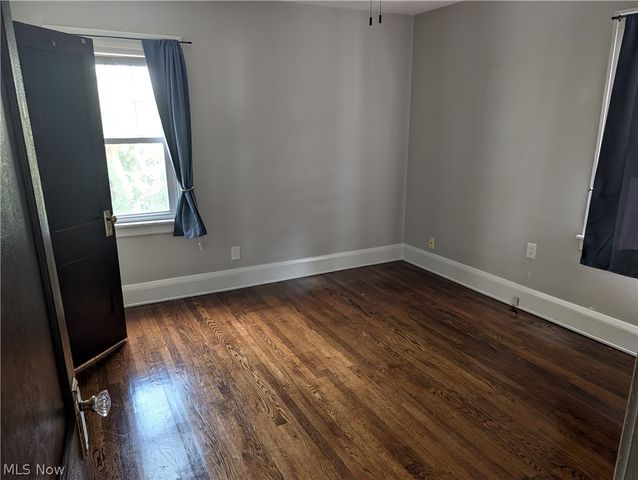 2029 Elbur Avenue Up, Lakewood, OH 44107