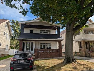 2029 Elbur Avenue Up, Lakewood, OH 44107