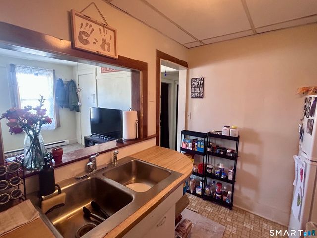 203 School Street, Putnam, CT 06260