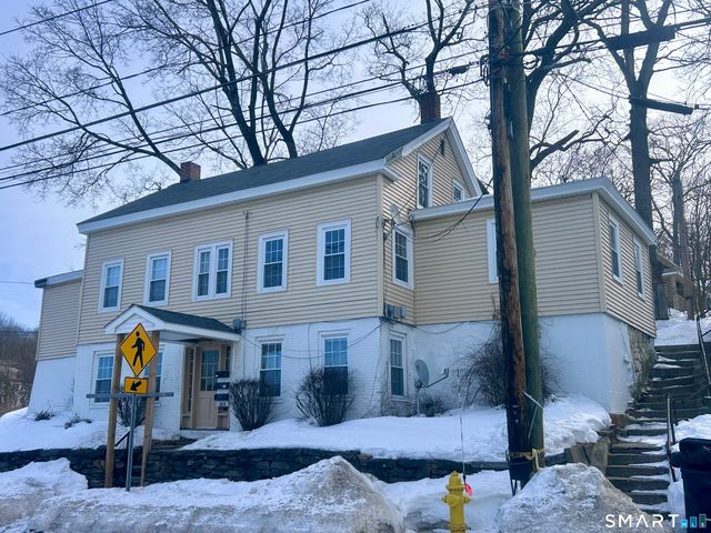 203 School Street, Putnam, CT 06260