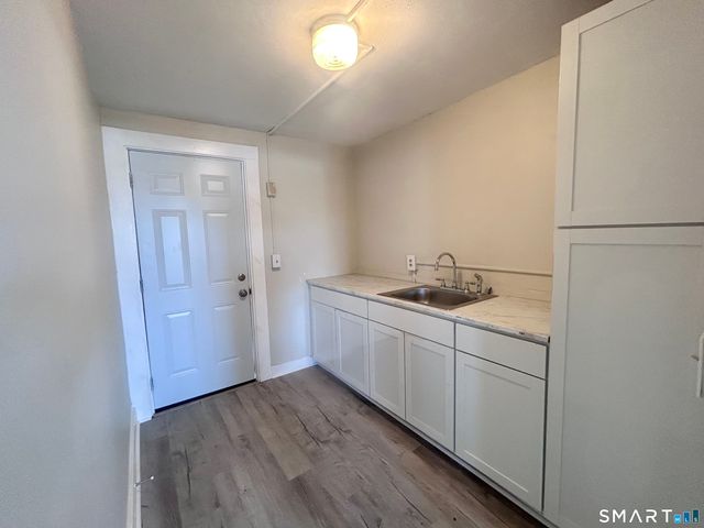 203 School Street, Putnam, CT 06260