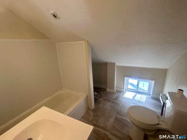 203 School Street, Putnam, CT 06260