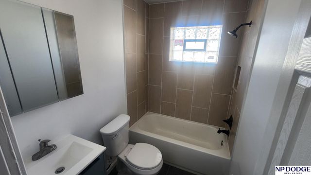 4852 Boyd Street, Omaha, NE 68104