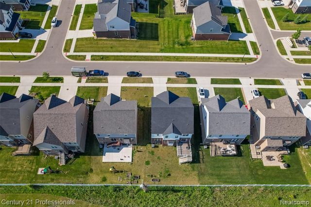 8580 Pioneer Street, Washington, MI 48094