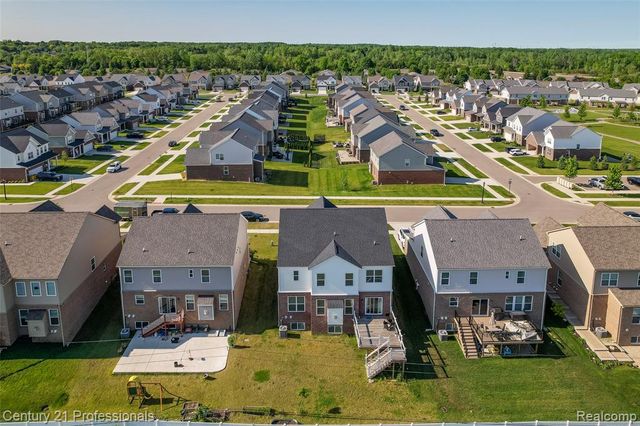 8580 Pioneer Street, Washington, MI 48094
