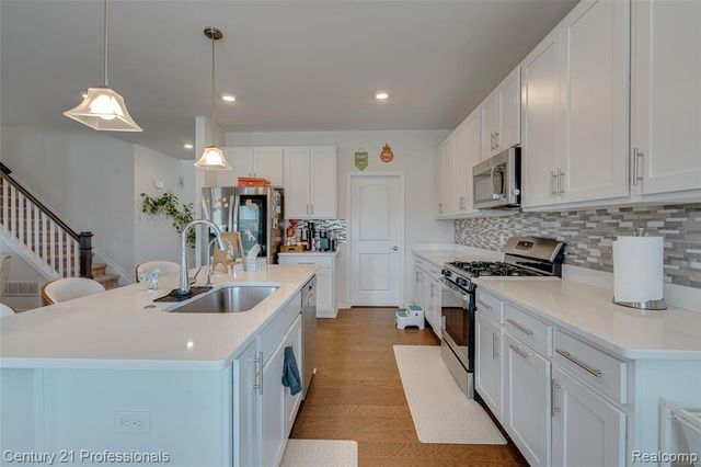 8580 Pioneer Street, Washington, MI 48094