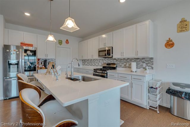 8580 Pioneer Street, Washington, MI 48094