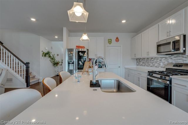 8580 Pioneer Street, Washington, MI 48094