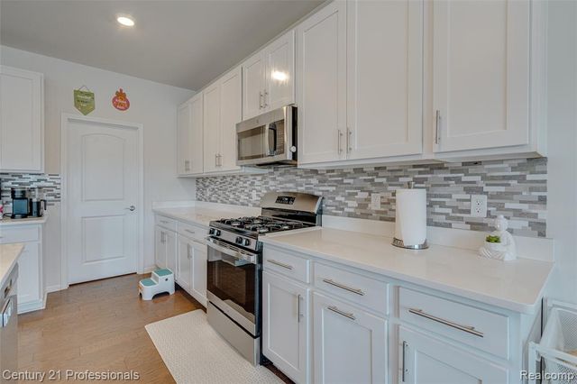 8580 Pioneer Street, Washington, MI 48094