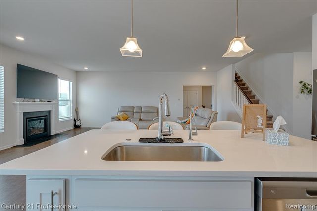 8580 Pioneer Street, Washington, MI 48094