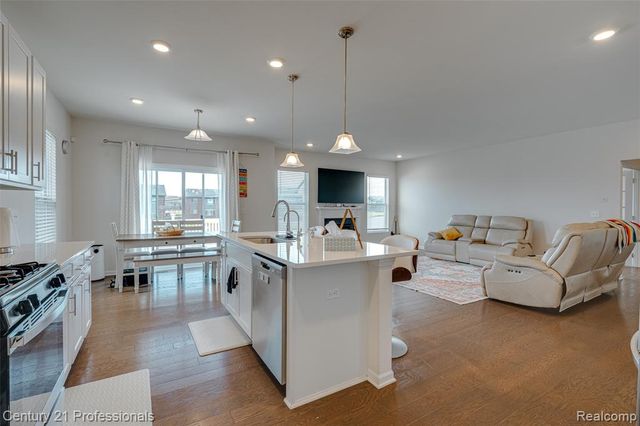 8580 Pioneer Street, Washington, MI 48094