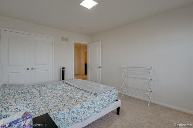 8580 Pioneer Street, Washington, MI 48094