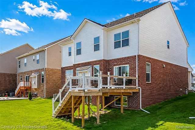 8580 Pioneer Street, Washington, MI 48094