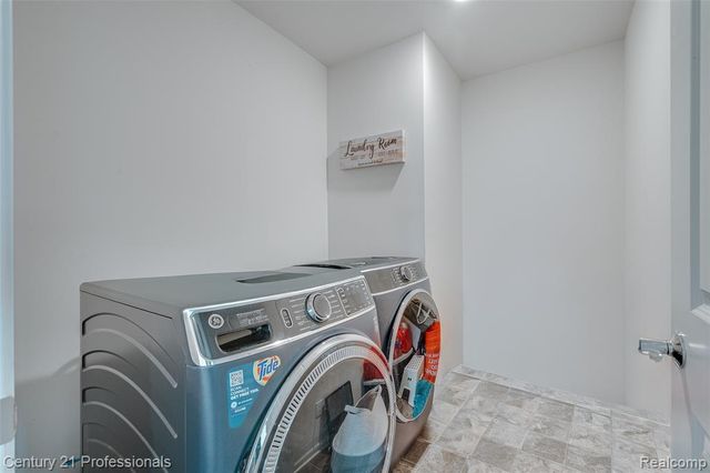 8580 Pioneer Street, Washington, MI 48094