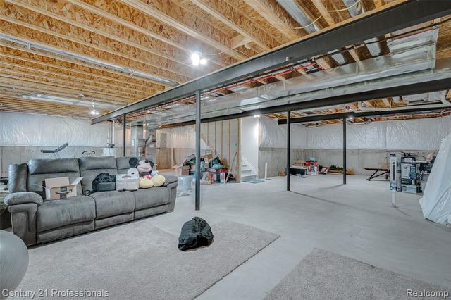 8580 Pioneer Street, Washington, MI 48094