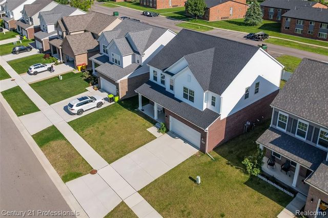 8580 Pioneer Street, Washington, MI 48094