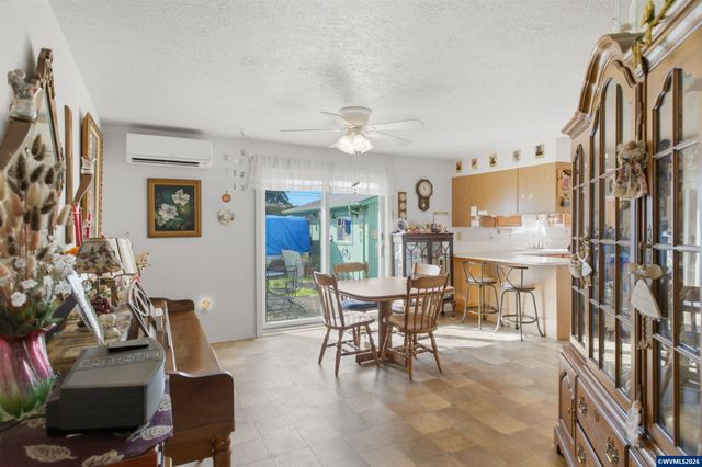 609 Pine St, Dallas, OR 97338