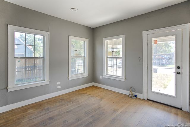 923 SACRAMENTO, San Antonio, TX 78201