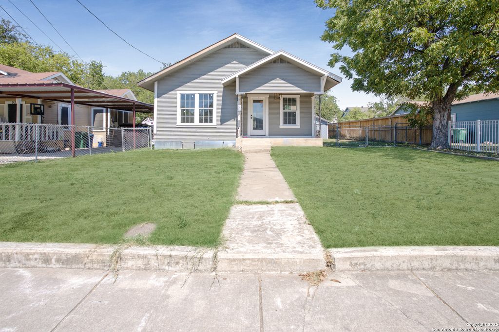 923 SACRAMENTO, San Antonio, TX 78201